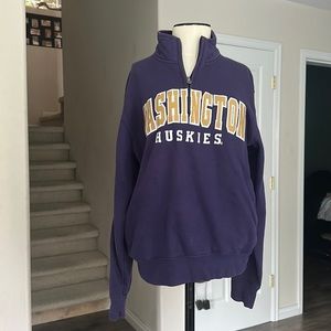 UW 1/4 zip sweatshirt